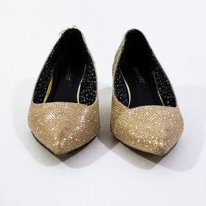 SuiteBlanco - Shimmery Gold Low Pumps